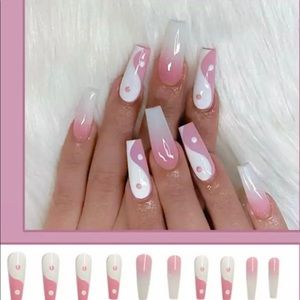 YIN AND YANG NAILS